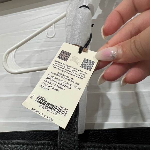 NWT Burberry Medium Black leather London tote - Picture 3 of 11